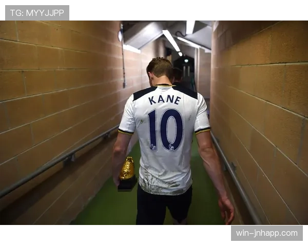 凯恩留守热刺是否限制了其生涯荣誉与成绩的突破？